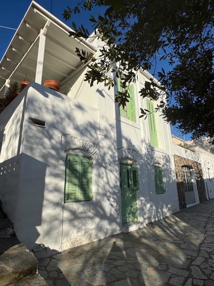 IMG 1949 Naxos Hike Pente Xoria