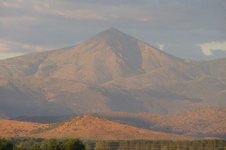 1200Px Distant View Of Kissavossite Gallery